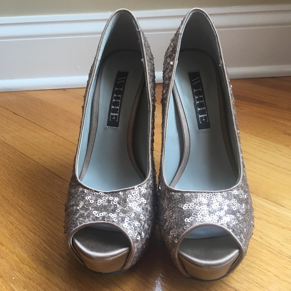 Vera Wang Sequin Heels - Picture 3 of 8